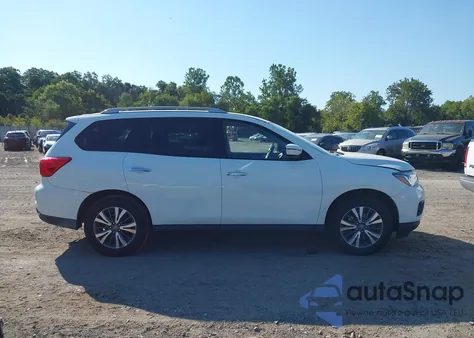 2017 Nissan Pathfinder S z USA, uszkodzony, nr VIN 5N1DR2MMXHC907991